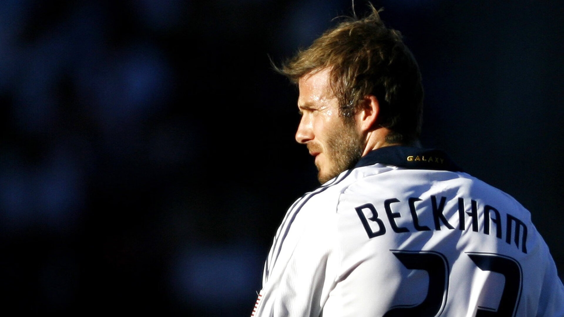 “英超决战临近,豪门比赛逐渐升温”,英超落寞豪门